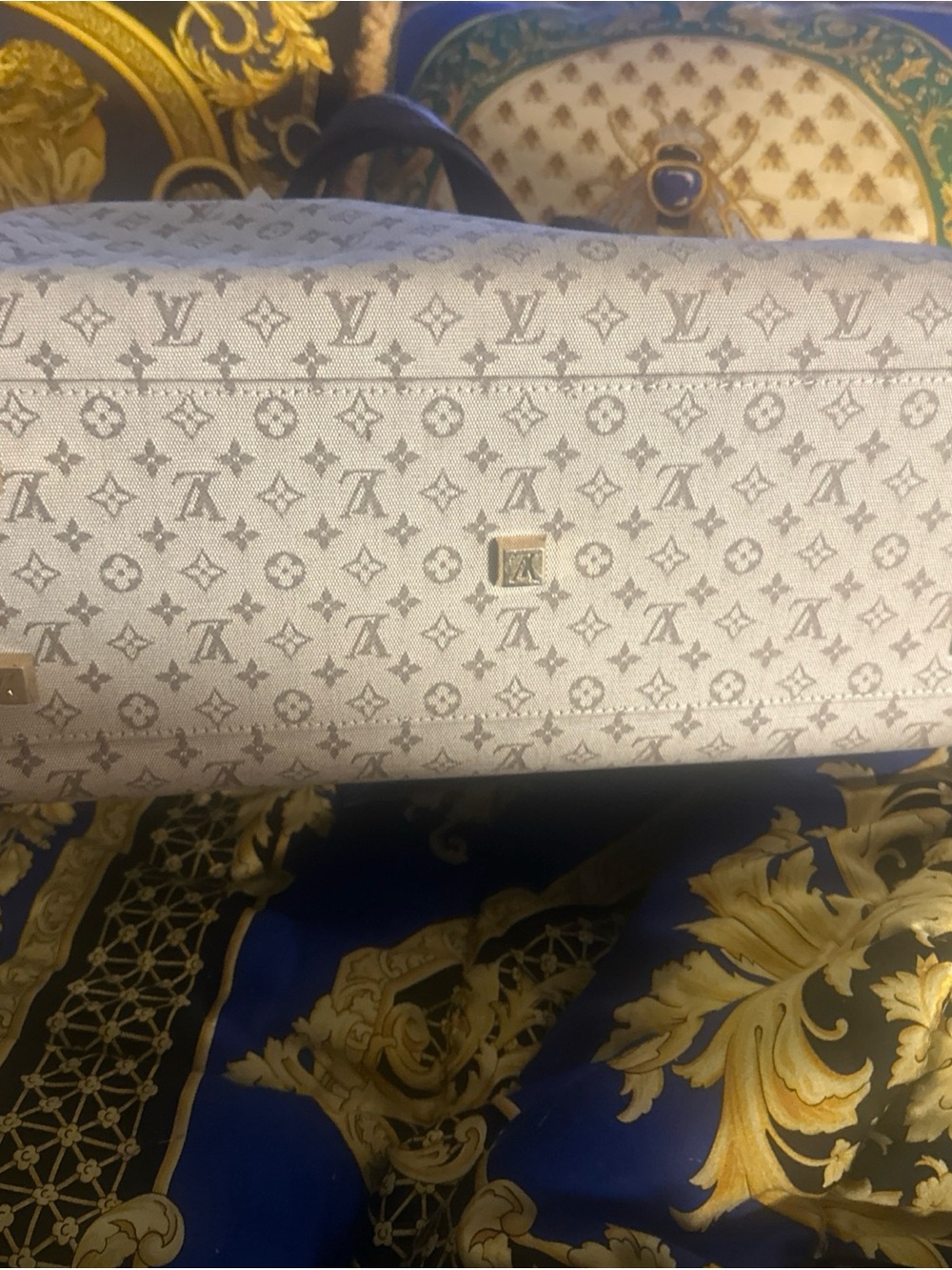 Louis Vuitton Beige Monogram Mini Lin
Josephine GM Boston bag EUC - Picture 3 of 16